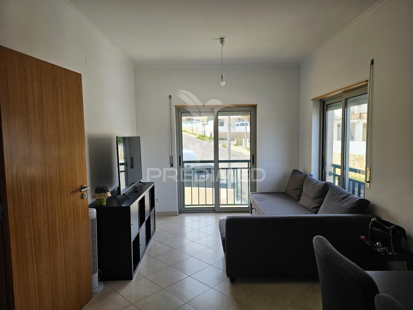 Apartamento t1 em alcantarilha para alugar ao ano