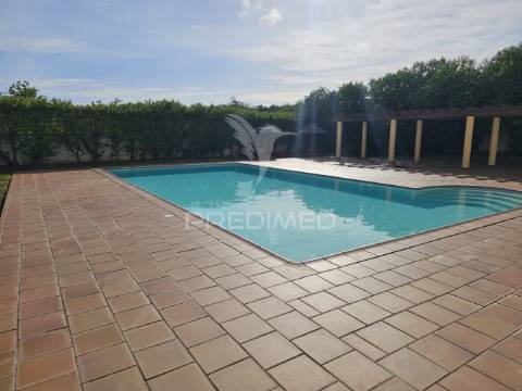 Apartamento t1 em alcantarilha para alugar ao ano