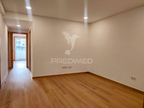 Apartamento t3 junto à câmara de gaia - arrendamento