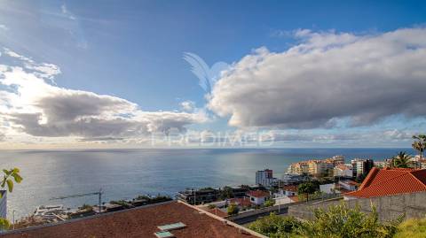 Moradia t4 na casa branca funchal