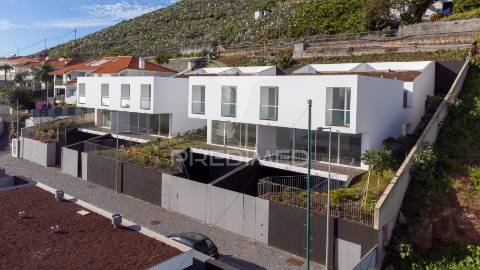 Moradia t4 na casa branca funchal