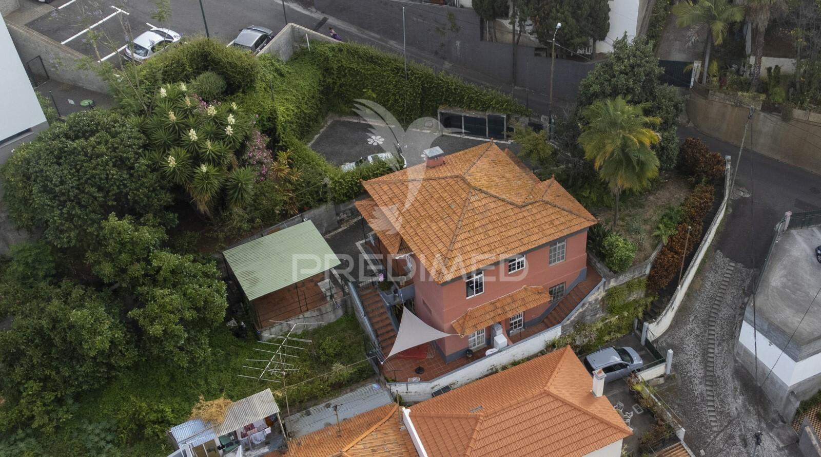 Moradia t3 nos barreiros com (1080m2) de terreno
