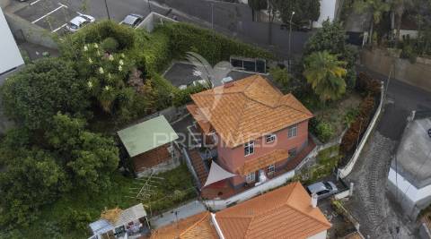 Moradia t3 nos barreiros com (1080m2) de terreno