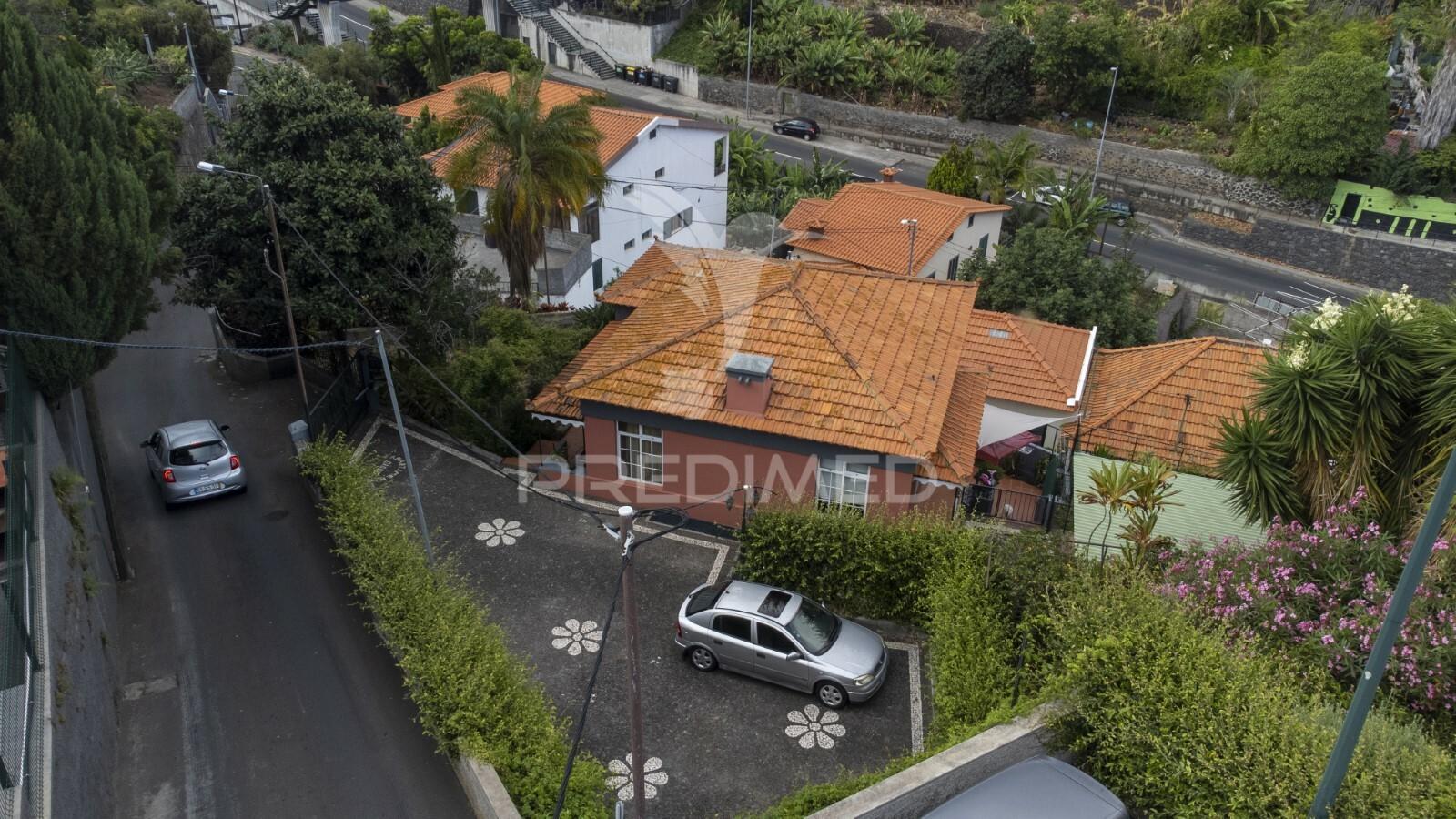 Moradia t3 nos barreiros com (1080m2) de terreno