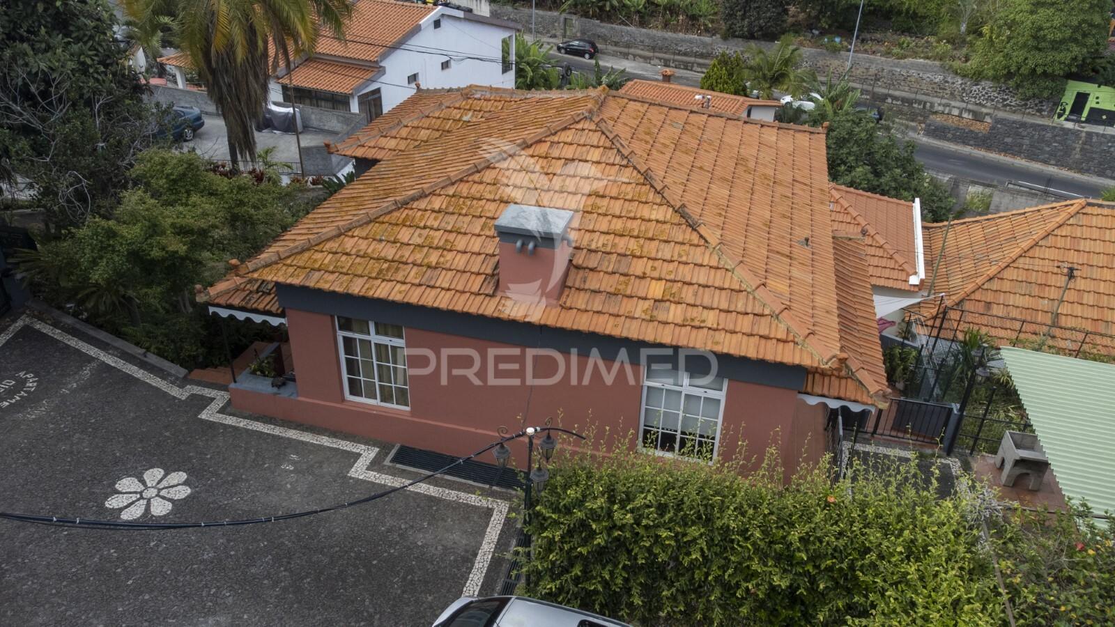 Moradia t3 nos barreiros com (1080m2) de terreno