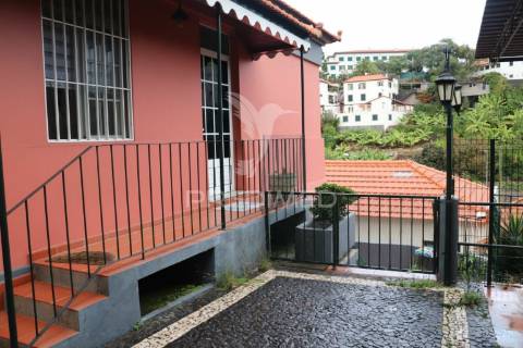 Moradia t3 nos barreiros com (1080m2) de terreno