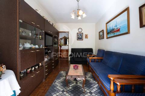 Vende se t3 ocupado montalvão/ setúbal 145000€  ocupado