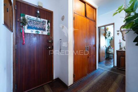 Vende se t3 ocupado montalvão/ setúbal 145000€  ocupado