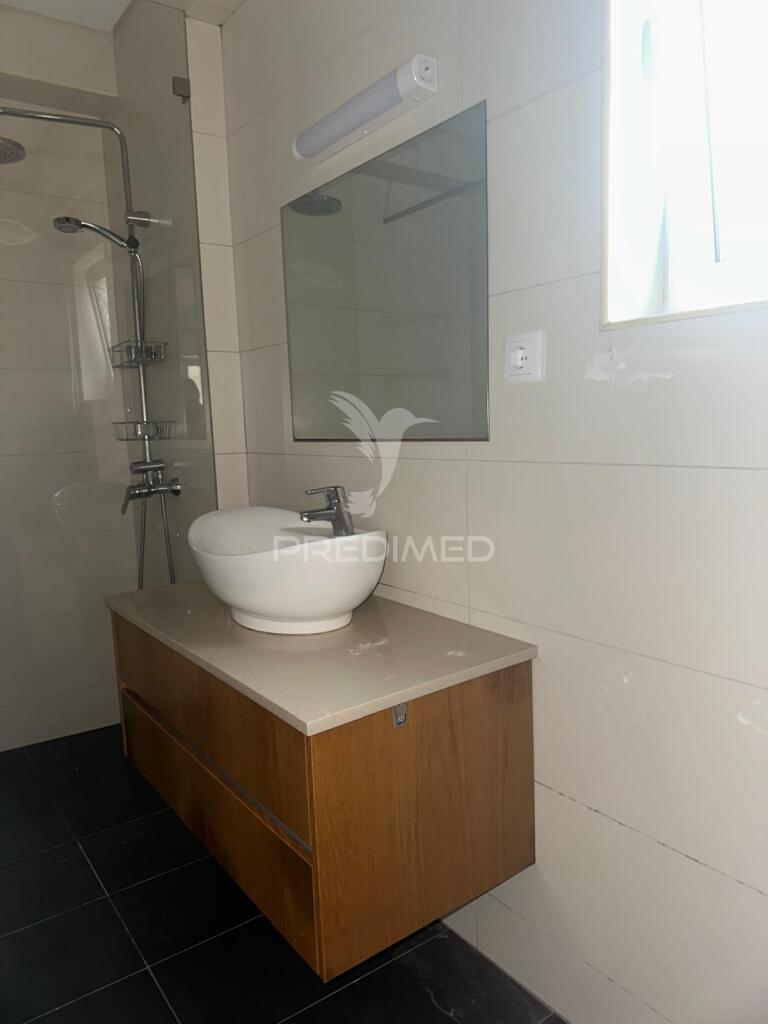 Apartamento t3 totalmente remodelado na ramada