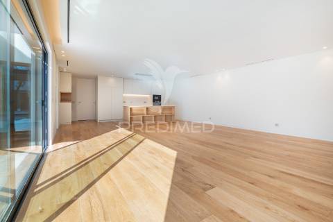 Moradia de sonho com piscina e acabamentos de luxo
