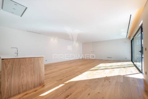 Moradia de sonho com piscina e acabamentos de luxo