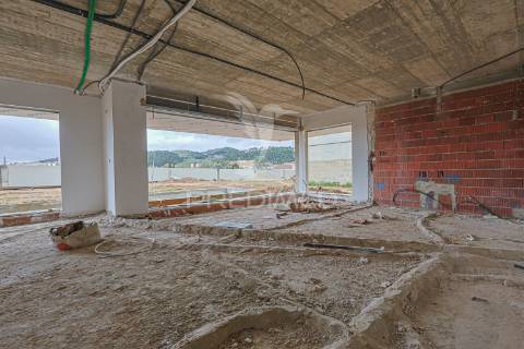 Moradia independente t5 com piscina privada