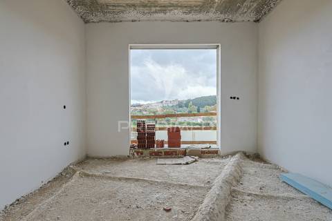 Moradia independente t5 com piscina privada
