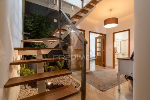 Apartamento t2+1 duplex em condomínio fechado