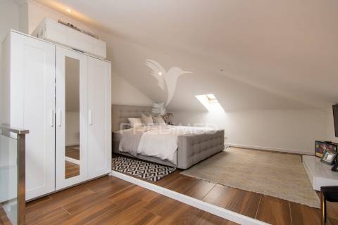 Apartamento t2+1 duplex em condomínio fechado