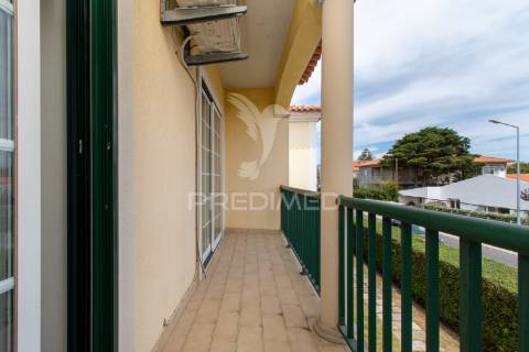 Apartamento t2+1 duplex em condomínio fechado