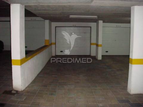 Apartamento t2+1 duplex em condomínio fechado