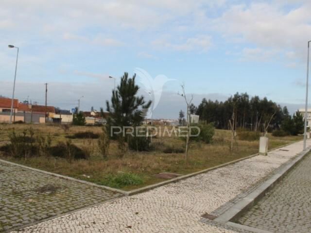 Terreno urbano para construção 
<!DOCTYPE html>
<html lang=