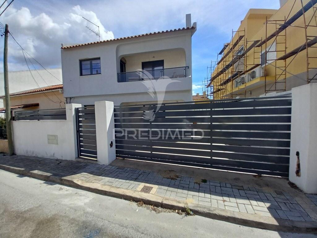 Moradia t3+2  remodelada