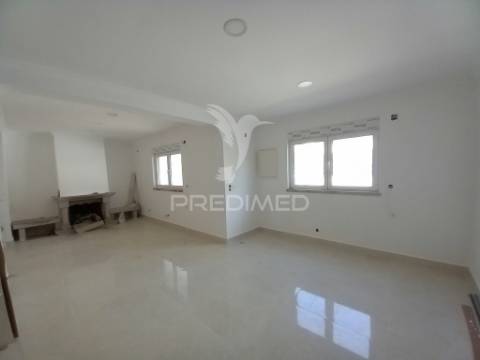Moradia t3+2  remodelada