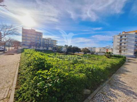 Terreno para construir 16 fogos em loulé