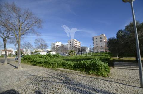 Terreno para construir 16 fogos em loulé