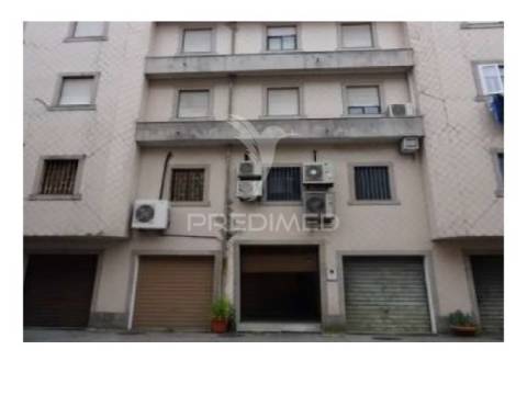 Armazém de 116m² em urgezes, guimarães,  braga