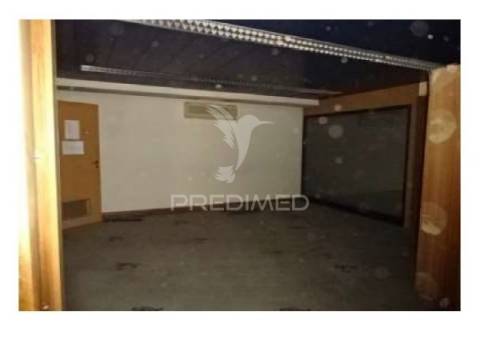 Armazém de 116m² em urgezes, guimarães,  braga