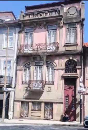Prédio junto ao palácio de cristal