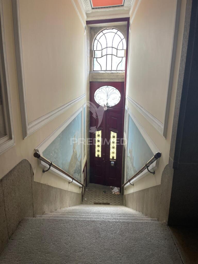 Prédio junto ao palácio de cristal