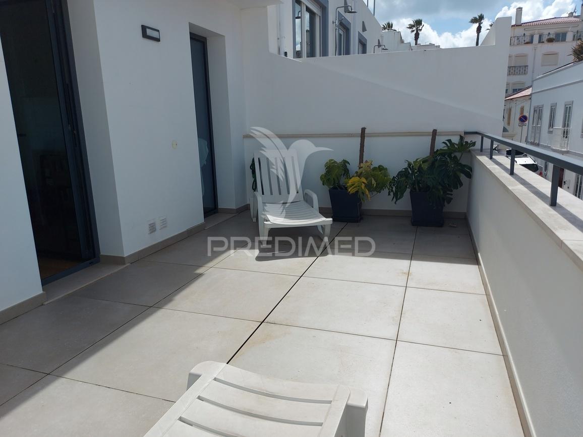 Arrenda-se estúdio lagos - centro histórico grandes terraços