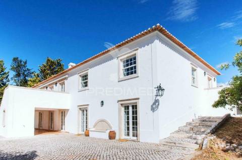 Proximidade à serra da arrábida e praias