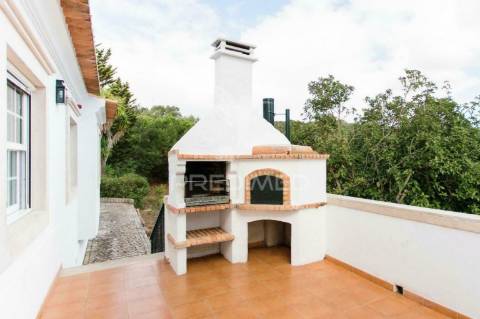 Proximidade à serra da arrábida e praias