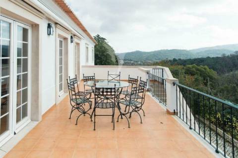 Proximidade à serra da arrábida e praias