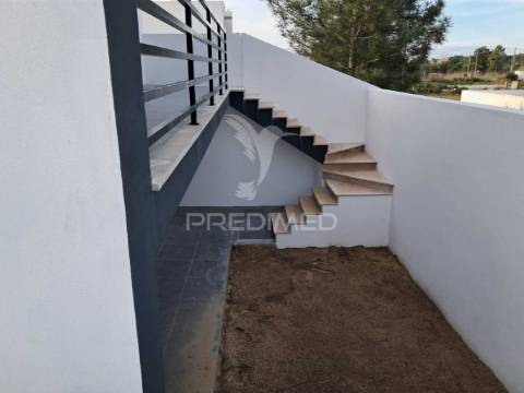 Moradia nova em maçã sesimbra