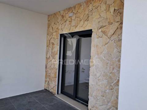 Moradia nova em maçã sesimbra
