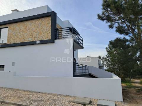 Moradia nova em maçã sesimbra