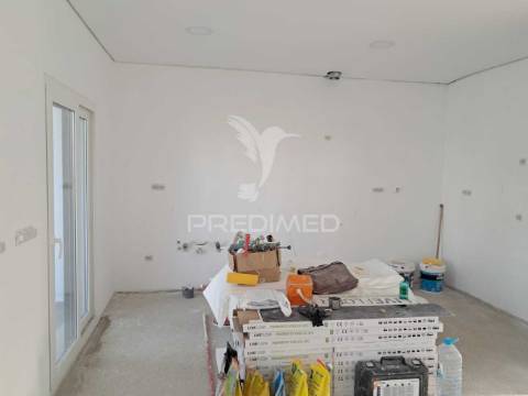Moradia nova em maçã sesimbra