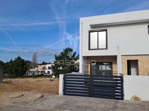 Moradia nova em maçã sesimbra