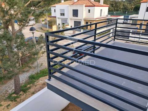 Moradia nova em maçã sesimbra