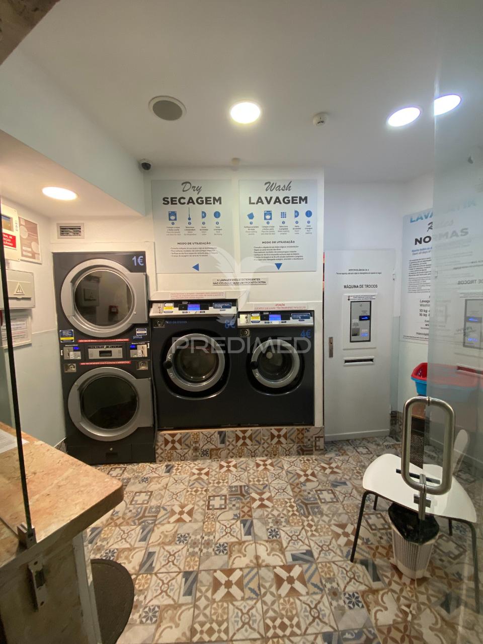 Amadora - trespasse de lavandaria self-service na venteira