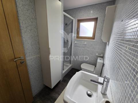 Moradia t3 + 2 em zona nobre da marisol , a 5 min das praias