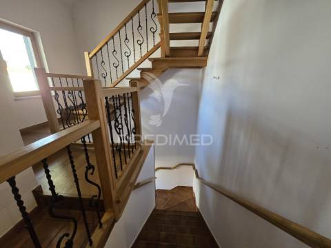 Moradia t3 + 2 em zona nobre da marisol , a 5 min das praias