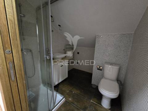 Moradia t3 + 2 em zona nobre da marisol , a 5 min das praias