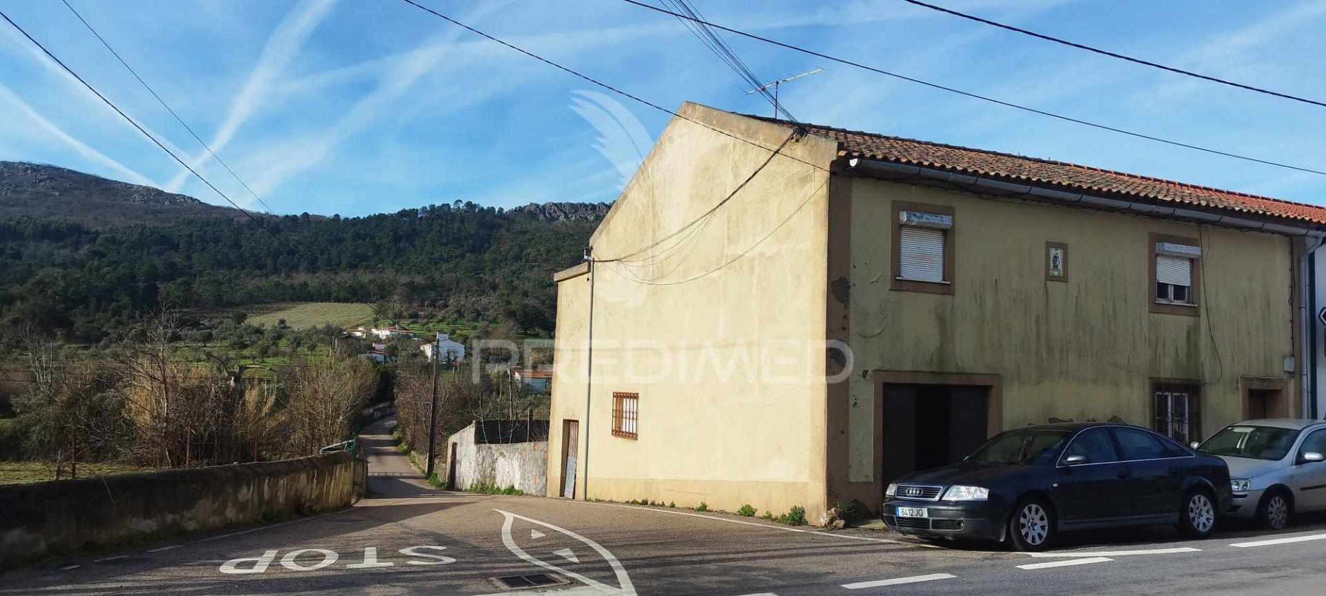 Moradia com terreno