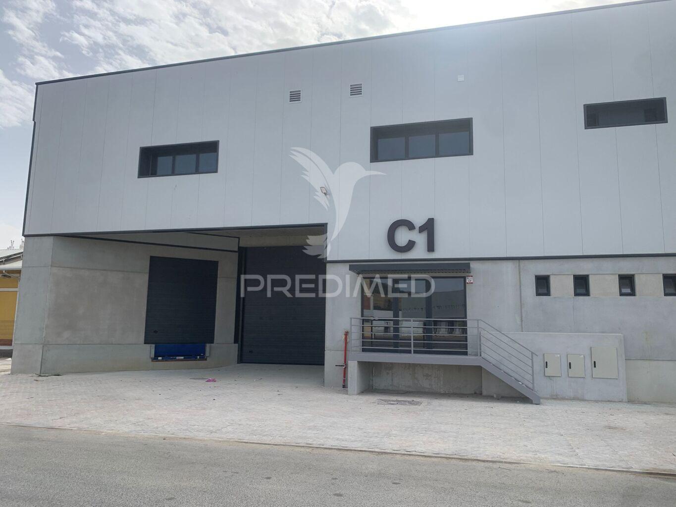 Armazém com 1454m2 em arruda dos vinhos