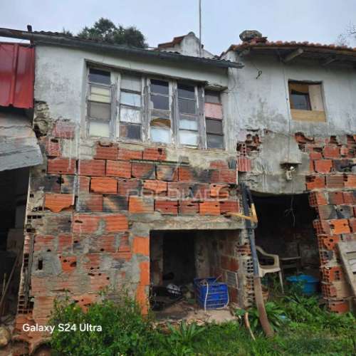 Casa antiga para recuperar - vende-se