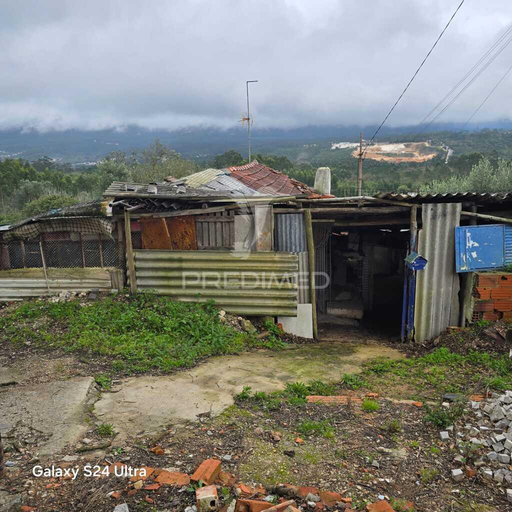 Casa antiga para recuperar - vende-se
