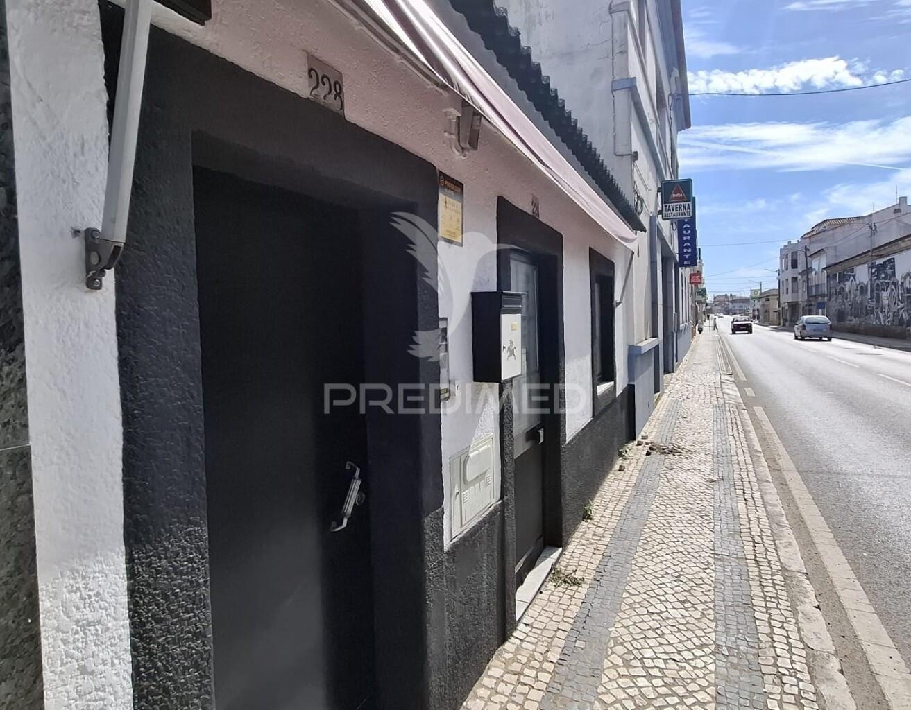 Espaço comercial; loja em alpiarça.