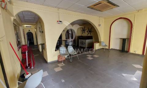 Espaço comercial; loja em alpiarça.